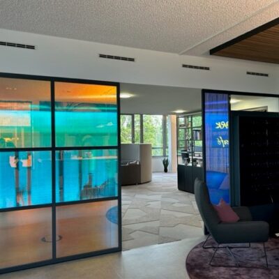 Glastrennwände, dichroitisches Glas