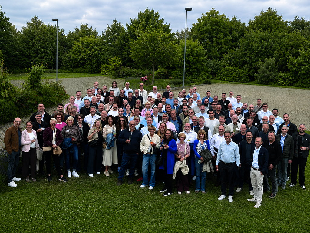 Gruppenbild Flachglas MarkenKreis Gesamttreffen