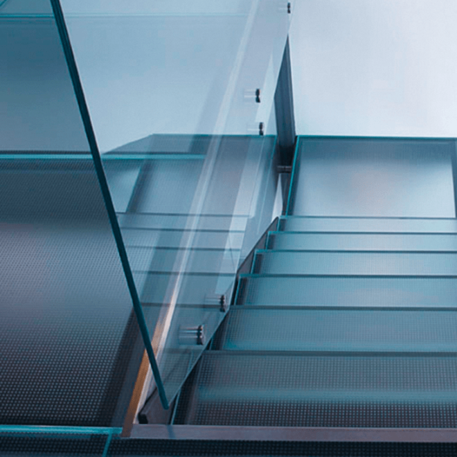 Begehbares Glas, Glastreppe mit Madras Flooring